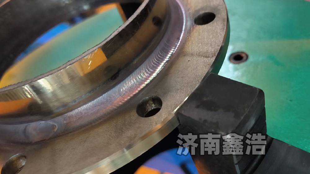 管法蘭氬弧自動焊1140，智能數(shù)控，成型美觀
